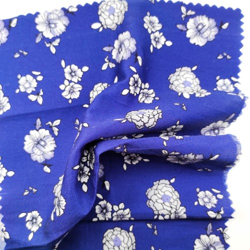 50/1 Poplin Fabric White Flowers Printed PPL0011